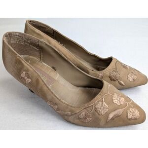 Premiere Collection Women 6.5W Champagne Floral Embroidered Kitten Heels